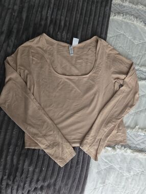 H&M Beige Scoop Neck Long Sleeve Top
